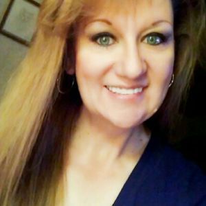 Meet your Posher, Nola